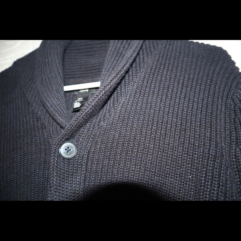 Cardigan - Picture 2 of 3